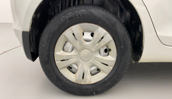 2016 Maruti Swift LXI OPT, Petrol, Manual, 28,192 km, Right Rear Wheel