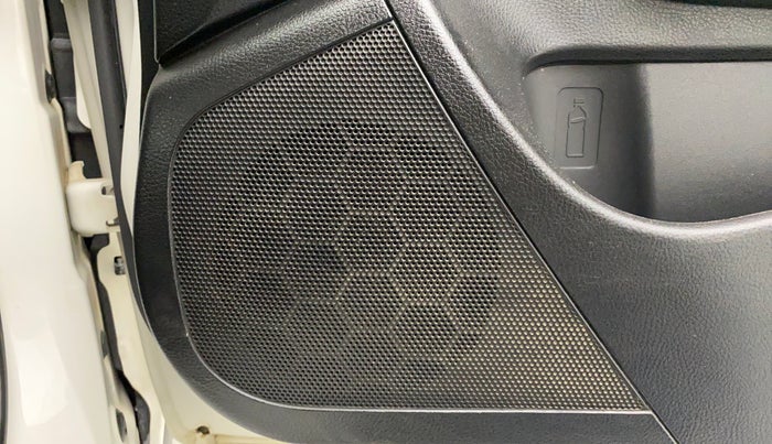 2016 Maruti Swift LXI OPT, Petrol, Manual, 28,192 km, Speaker