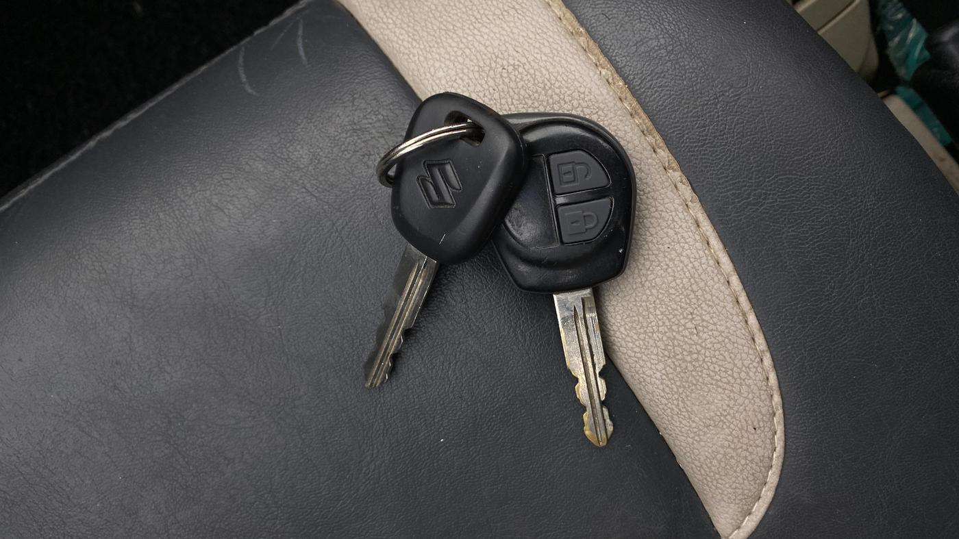 2021 Maruti Alto VXI PLUS, Petrol, Manual, 30,201 km, Key Close Up