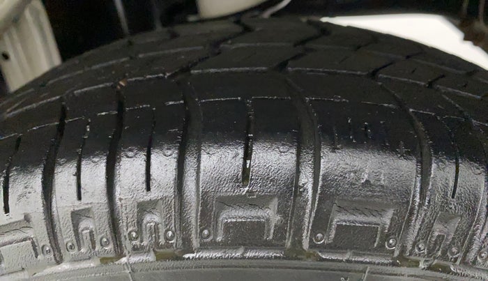 2017 Maruti Alto 800 LXI, Petrol, Manual, 39,560 km, Left Rear Tyre Tread