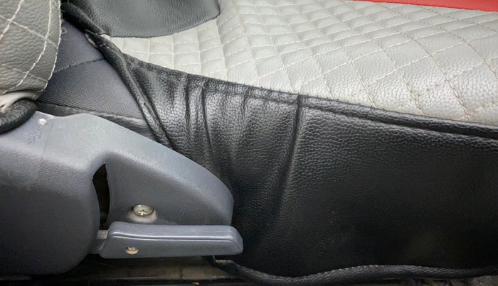 2017 Maruti Alto 800 LXI, Petrol, Manual, 39,560 km, Driver Side Adjustment Panel