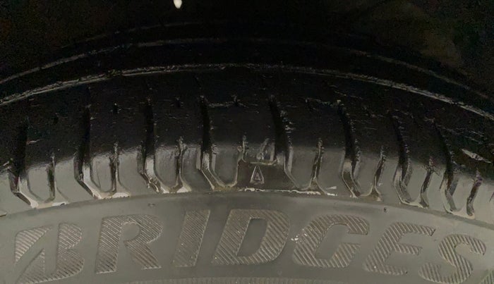 2018 Maruti Dzire VXI AMT, Petrol, Automatic, 51,852 km, Right Front Tyre Tread