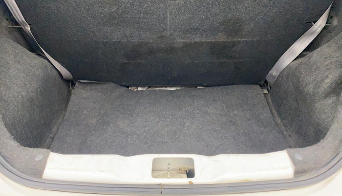 2014 Datsun Go T, Petrol, Manual, 43,171 km, Boot Inside