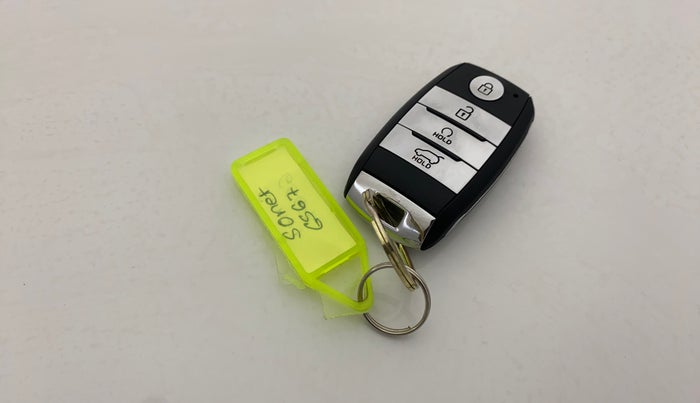 2021 KIA SONET GTX PLUS 1.0 DCT, Petrol, Automatic, 23,814 km, Key Close Up