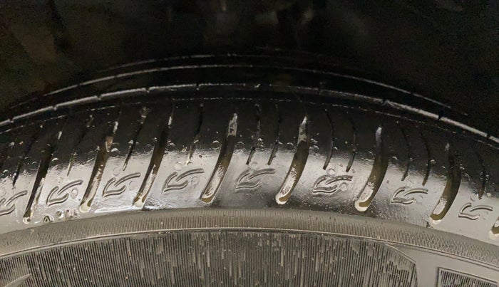 2021 KIA SONET GTX PLUS 1.0 DCT, Petrol, Automatic, 23,814 km, Right Front Tyre Tread