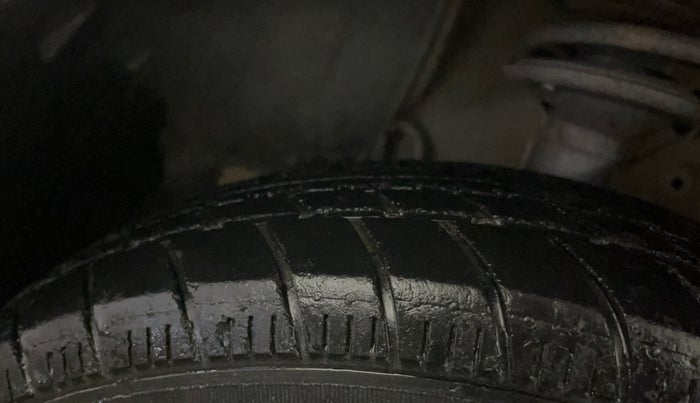 2019 Maruti New Wagon-R LXI 1.0, Petrol, Manual, 38,664 km, Left Front Tyre Tread