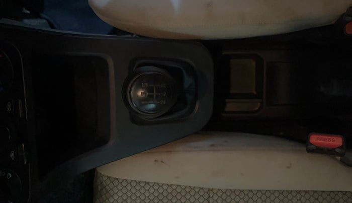 2019 Maruti New Wagon-R LXI 1.0, Petrol, Manual, 38,664 km, Gear Lever