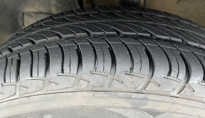 2021 Maruti New Wagon-R VXI 1.0, Petrol, Manual, 5,560 km, Right Front Tyre Tread