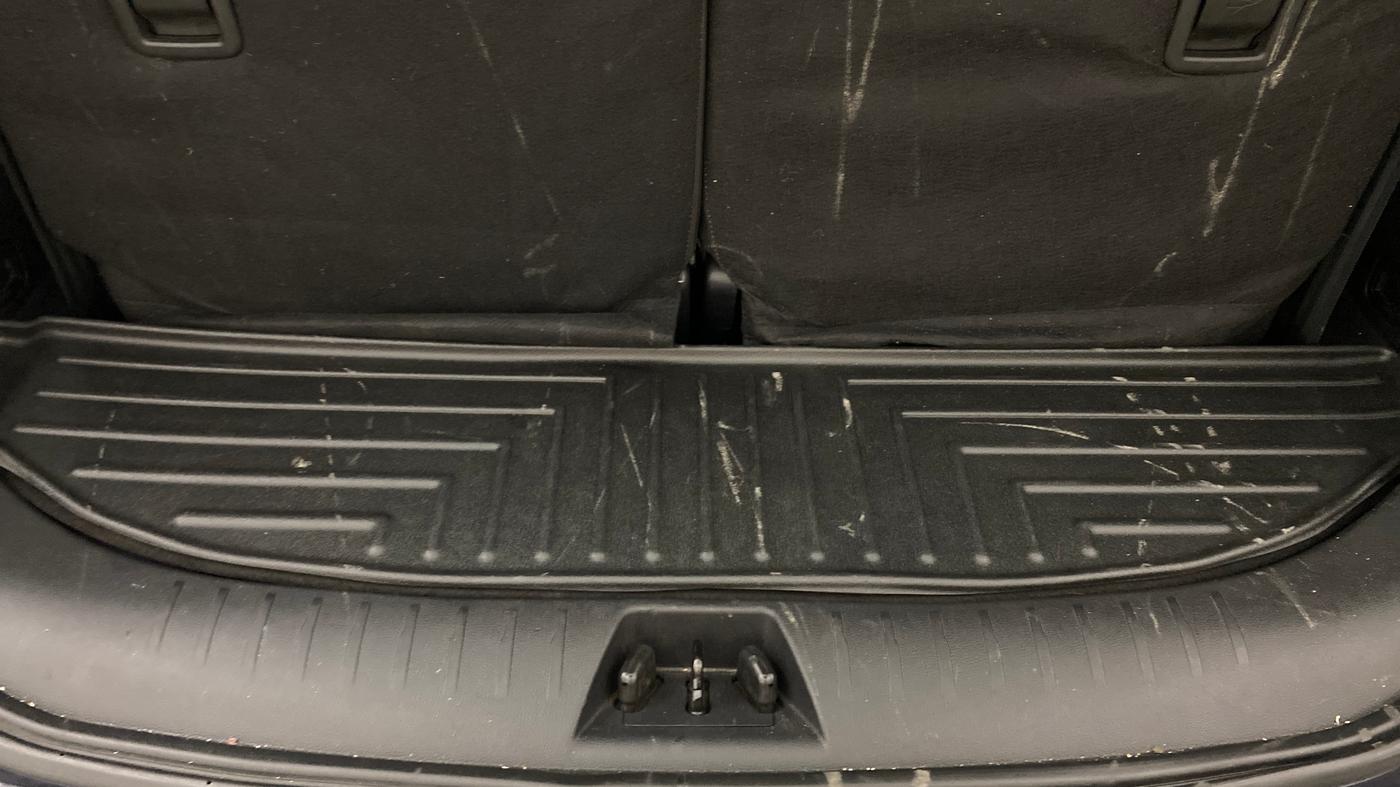 2021 Mahindra XUV700 AX 7 LUXURY P AT 7 STR, Petrol, Automatic, 53,089 km, Boot Inside