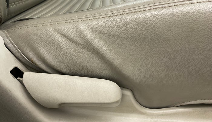 2019 Maruti Celerio VXI d, Petrol, Manual, 19,102 km, Driver Side Adjustment Panel