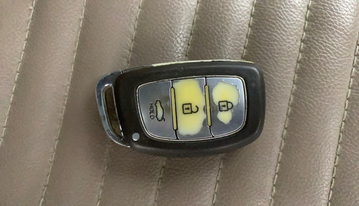 2015 Hyundai Grand i10 ASTA AT 1.2 KAPPA VTVT, Petrol, Automatic, 99,118 km, Key Close Up