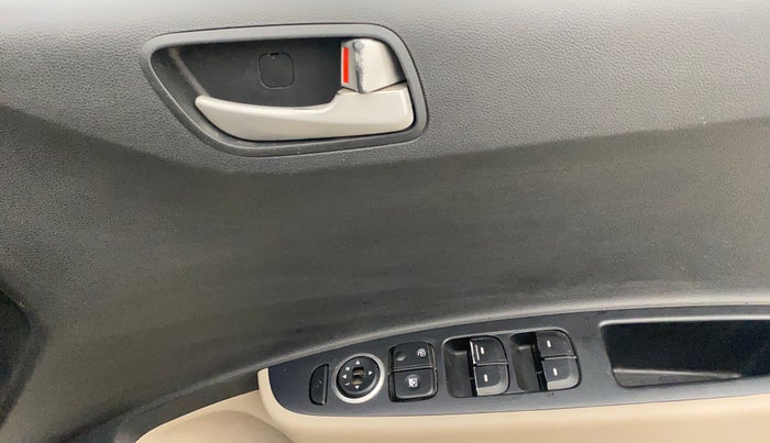 2015 Hyundai Grand i10 ASTA AT 1.2 KAPPA VTVT, Petrol, Automatic, 99,118 km, Driver Side Door Panels Control