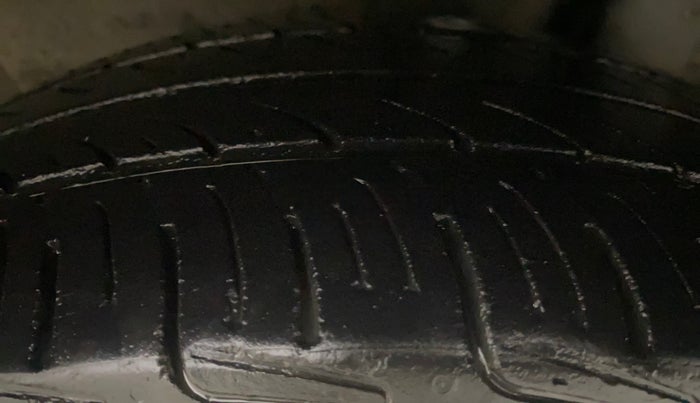 2015 Hyundai Grand i10 ASTA AT 1.2 KAPPA VTVT, Petrol, Automatic, 99,118 km, Left Rear Tyre Tread