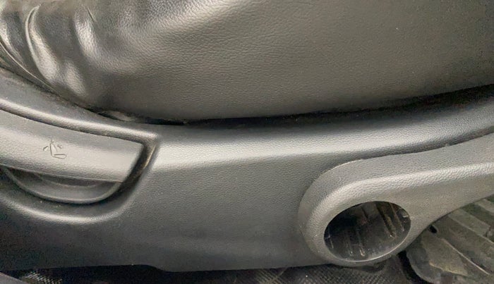 2015 Hyundai Grand i10 ASTA AT 1.2 KAPPA VTVT, Petrol, Automatic, 99,118 km, Driver Side Adjustment Panel