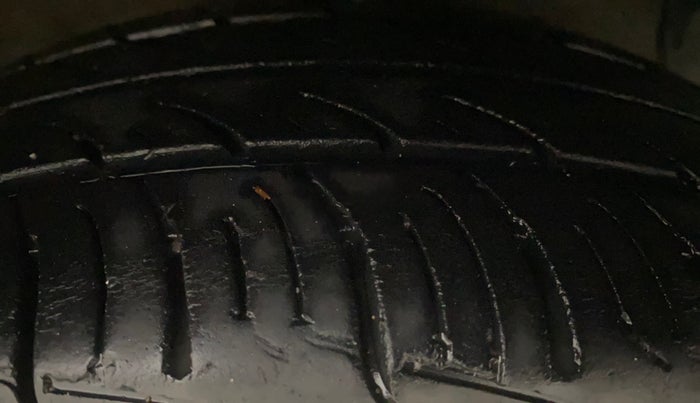 2015 Hyundai Grand i10 ASTA AT 1.2 KAPPA VTVT, Petrol, Automatic, 99,118 km, Right Front Tyre Tread