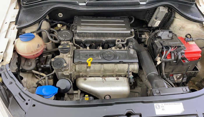 2014 Skoda Rapid ELEGANCE 1.6 MPI AT, Petrol, Automatic, 62,543 km, Engine View - Right