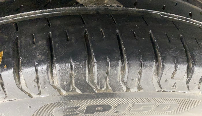 2021 Maruti Ertiga ZXI SHVS, Petrol, Manual, 32,836 km, Right Rear Tyre Tread