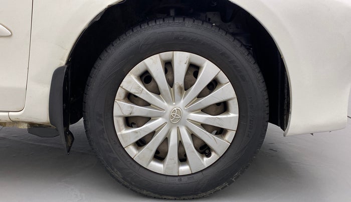 2012 Toyota Etios G, CNG, Manual, 93,524 km, Right Front Wheel