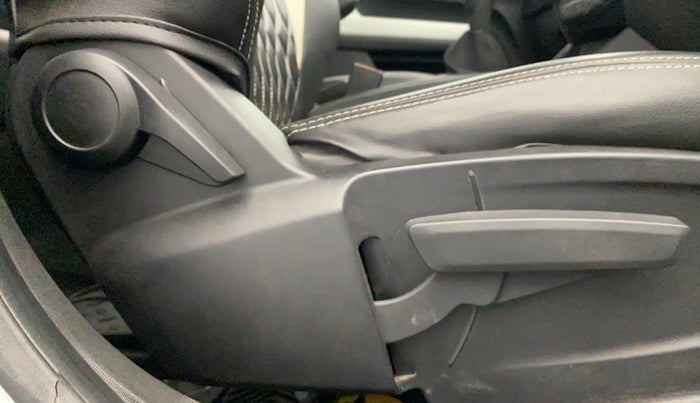 2024 Tata PUNCH ACCOMPLISHED DAZZLE SUNROOF CNG MT, CNG, Manual, 39,700 km, Driver Side Adjustment Panel