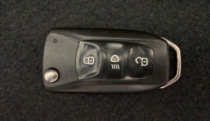 2019 Tata Tiago XZ PETROL, Petrol, Manual, 57,281 km, Key Close Up