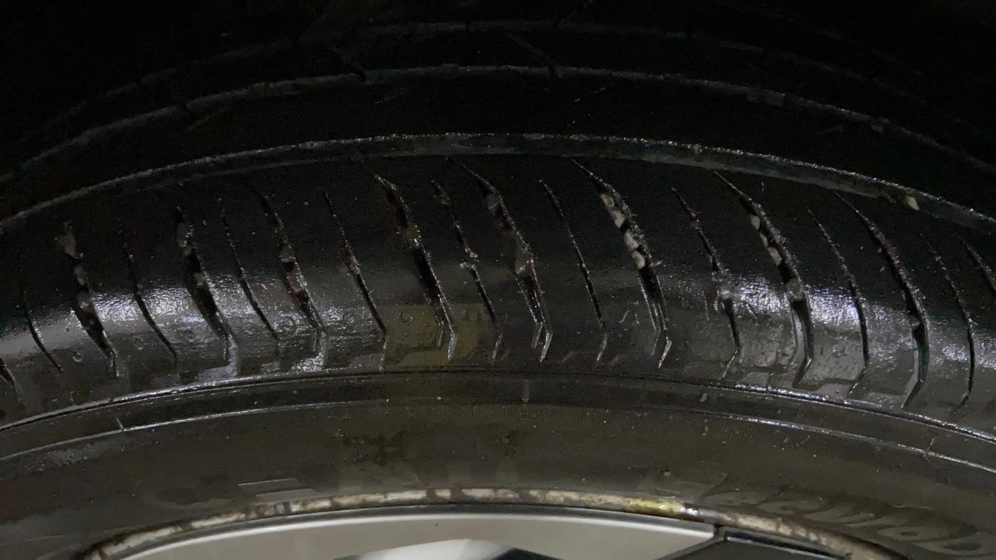2021 Nissan MAGNITE XE, Petrol, Manual, 68,390 km, Left Rear Tyre Tread