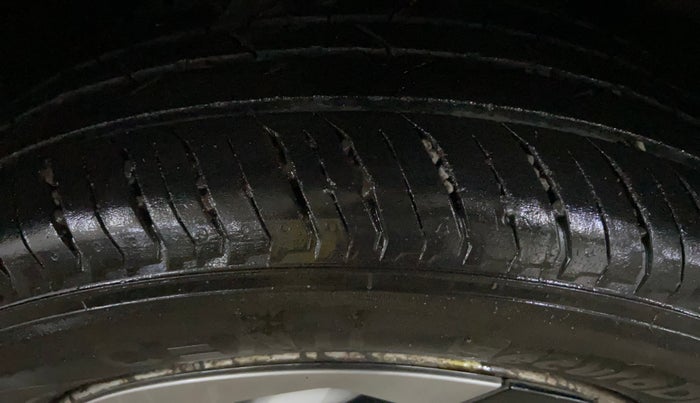 2021 Nissan MAGNITE XE, Petrol, Manual, 68,337 km, Left Rear Tyre Tread