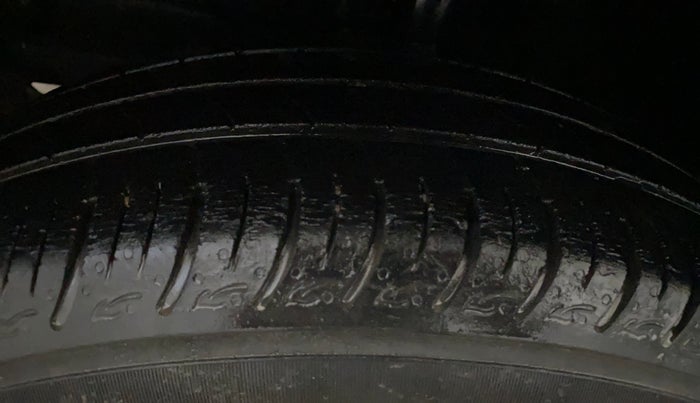 2021 Maruti Baleno DELTA PETROL 1.2, Petrol, Manual, 38,859 km, Left Front Tyre Tread