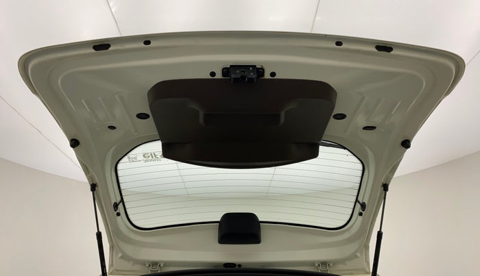 2018 Renault Duster RXS CVT 106 PS, Petrol, Automatic, 40,128 km, Boot Door Open