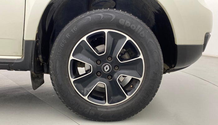 2018 Renault Duster RXS CVT 106 PS, Petrol, Automatic, 40,128 km, Right Front Wheel