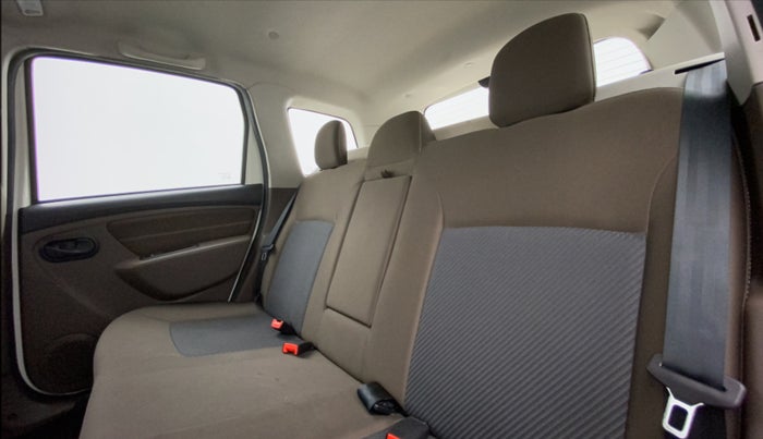 2018 Renault Duster RXS CVT 106 PS, Petrol, Automatic, 40,128 km, Right Side Rear Door Cabin