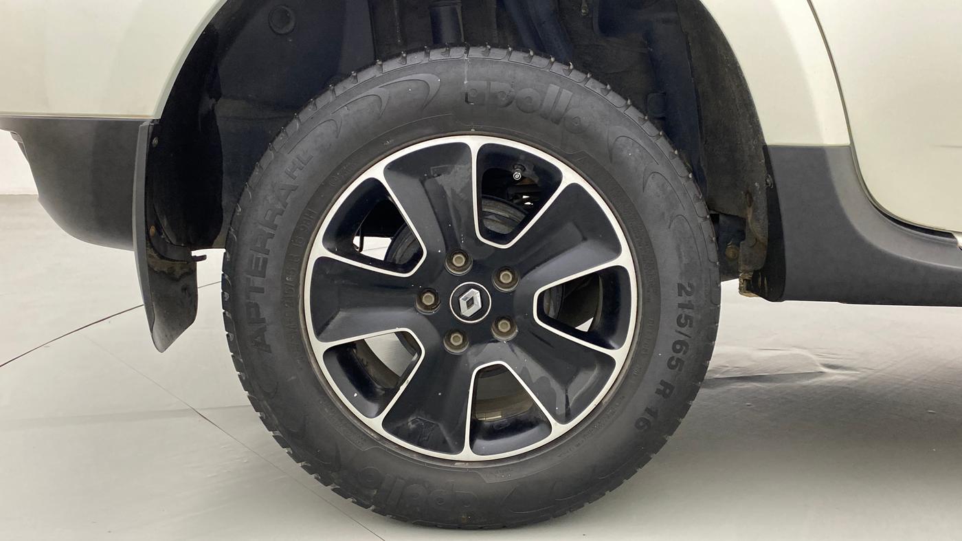 2018 Renault Duster RXS CVT 106 PS, Petrol, Automatic, 40,128 km, Right Rear Wheel