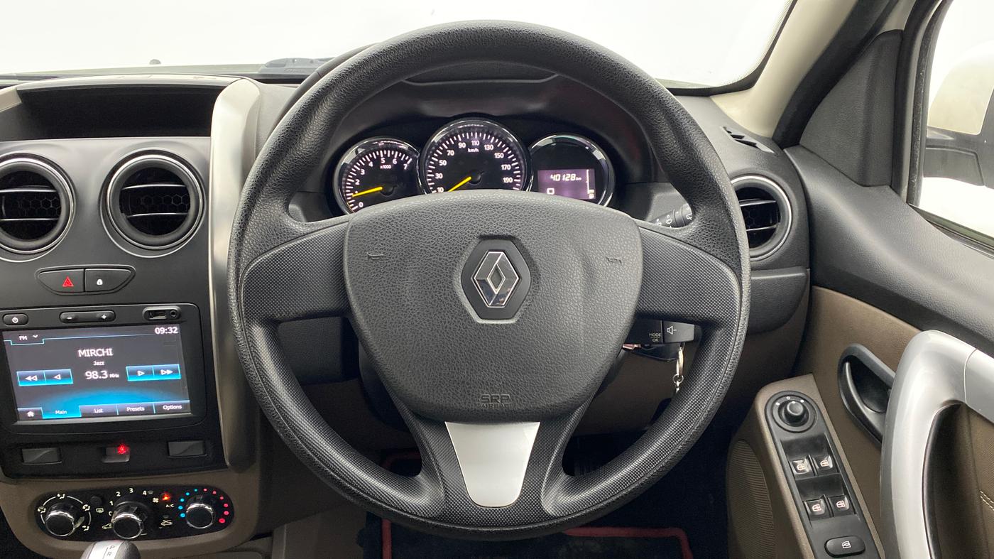 2018 Renault Duster RXS CVT 106 PS, Petrol, Automatic, 40,128 km, Steering Wheel Close Up