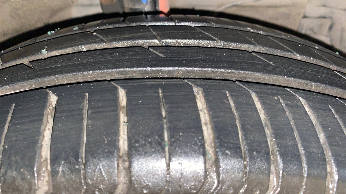 2018 Maruti Ciaz ZETA 1.4  AT PETROL, Petrol, Automatic, 94,510 km, Right Front Tyre Tread