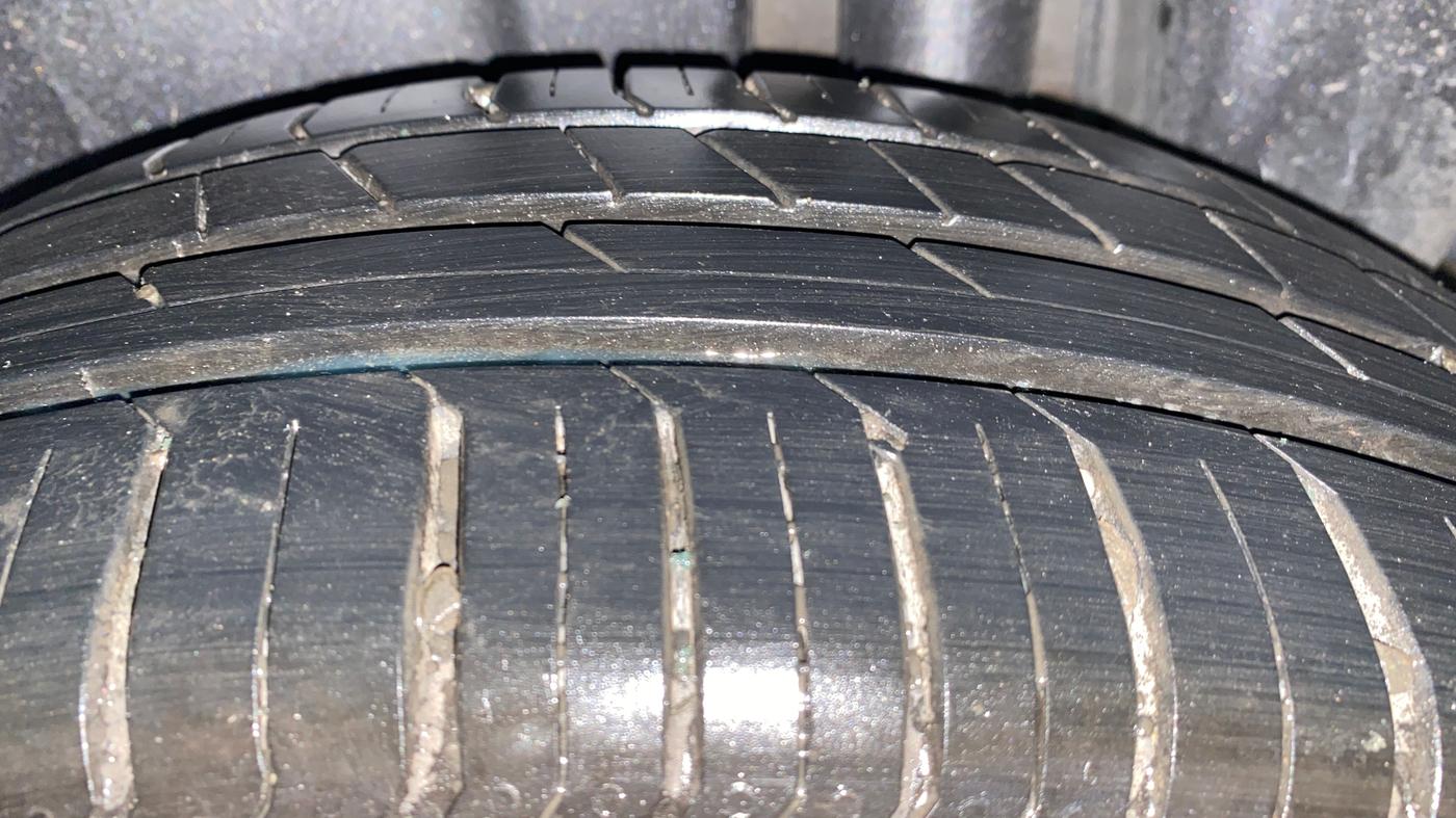 2018 Maruti Ciaz ZETA 1.4  AT PETROL, Petrol, Automatic, 94,510 km, Left Rear Tyre Tread