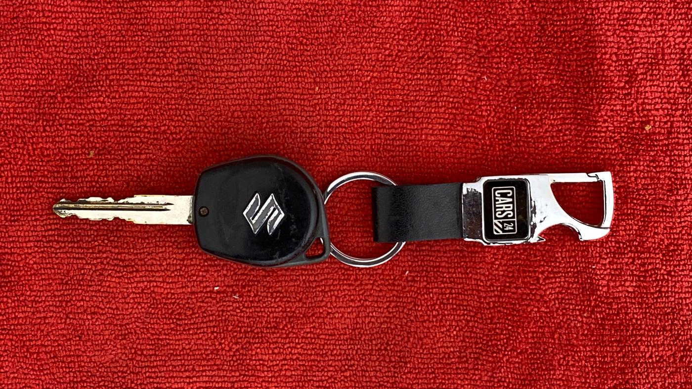 2012 Maruti Swift VXI, Petrol, Manual, 39,044 km, Key Close Up