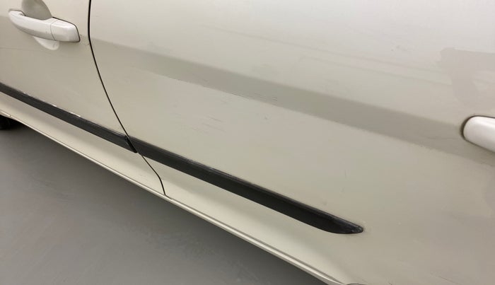 2012 Maruti Swift VXI, Petrol, Manual, 39,044 km, Rear left door - Slightly dented