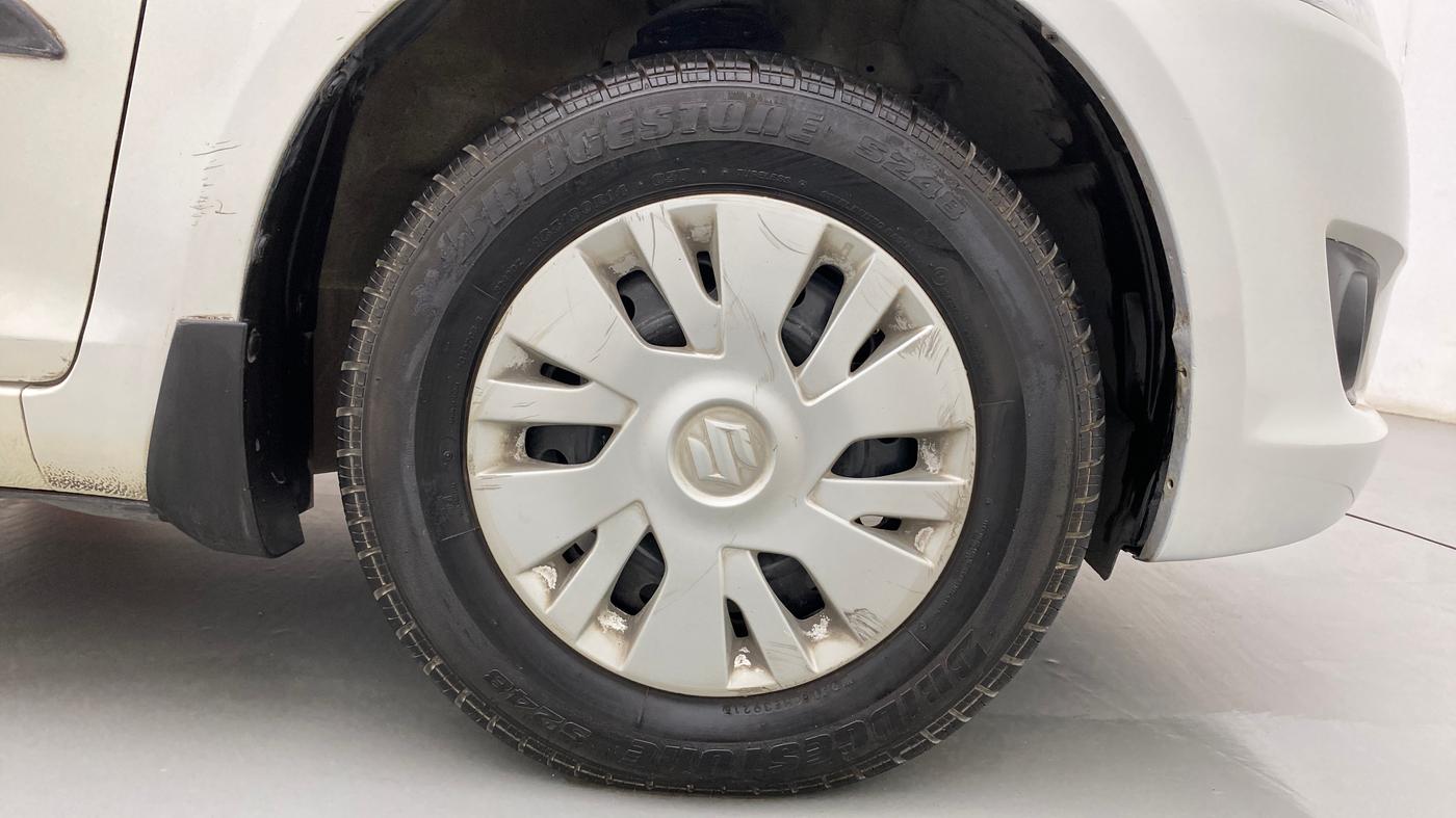 2012 Maruti Swift VXI, Petrol, Manual, 39,044 km, Right Front Wheel