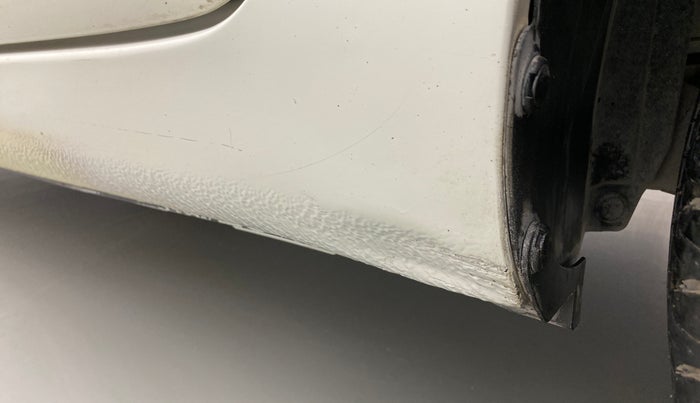 2012 Maruti Swift VXI, Petrol, Manual, 39,044 km, Left running board - Slightly dented