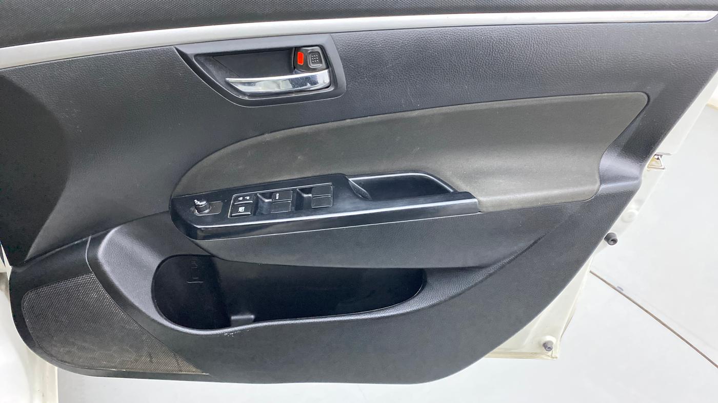 2012 Maruti Swift VXI, Petrol, Manual, 39,044 km, Driver Side Door Panels Control