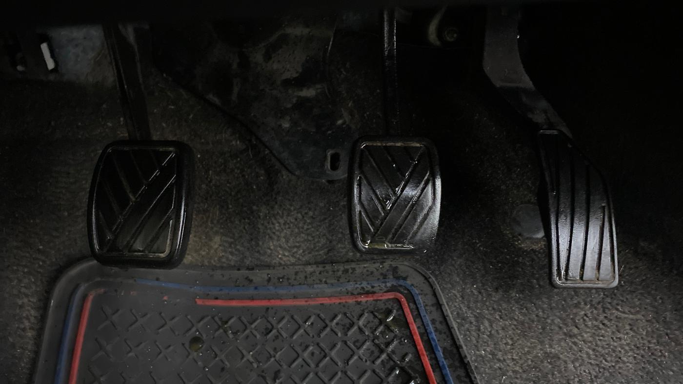 2012 Maruti Swift VXI, Petrol, Manual, 39,044 km, Pedals