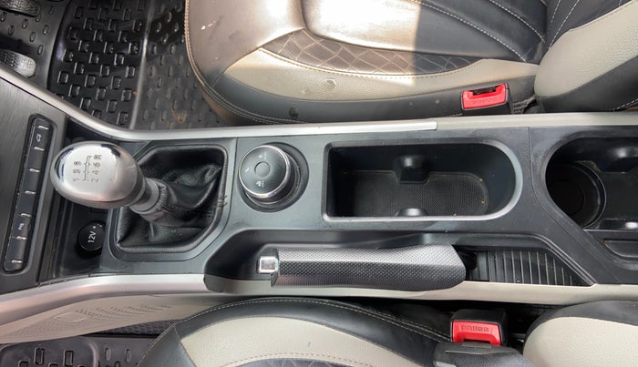 2018 Tata NEXON XM PETROL, Petrol, Manual, 1,47,494 km, Gear Lever