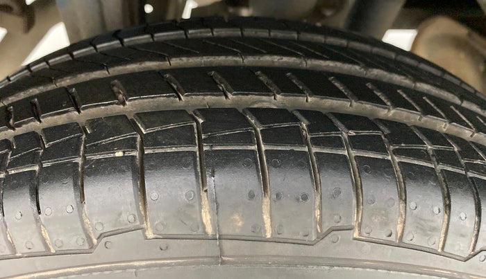 2017 Maruti Alto K10 VXI (O) AMT, Petrol, Automatic, 33,210 km, Right Rear Tyre Tread