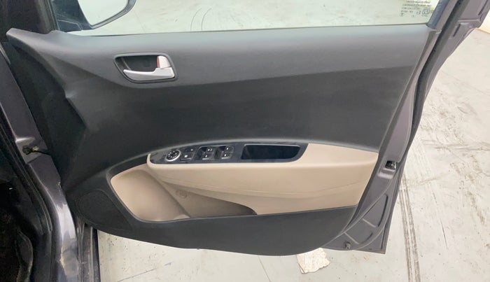 2017 Hyundai Grand i10 SPORTZ 1.2 KAPPA VTVT, CNG, Manual, 85,456 km, Driver Side Door Panels Control