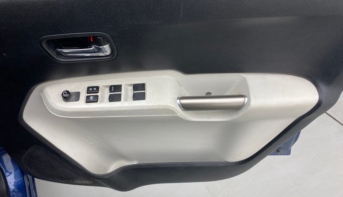 2019 Maruti IGNIS DELTA 1.2, Petrol, Manual, 51,426 km, Driver Side Door Panels Control