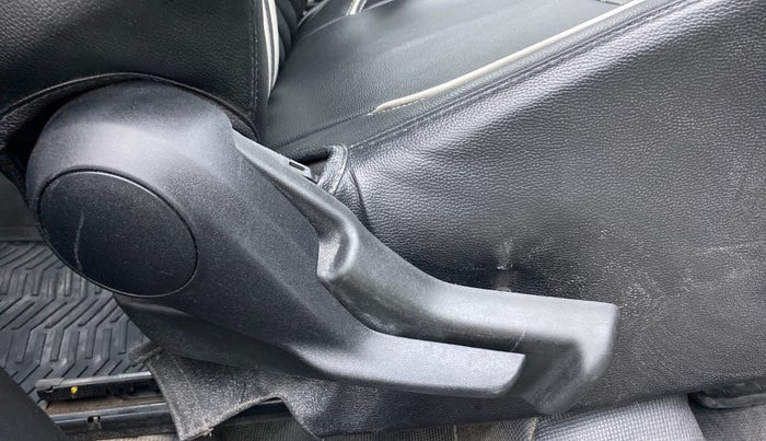 2019 Maruti IGNIS DELTA 1.2, Petrol, Manual, 51,426 km, Driver Side Adjustment Panel