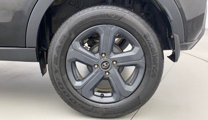 2022 Tata NEXON XZA PLUS (O) DIESEL DARK EDITION, Diesel, Automatic, 29,577 km, Left Rear Wheel