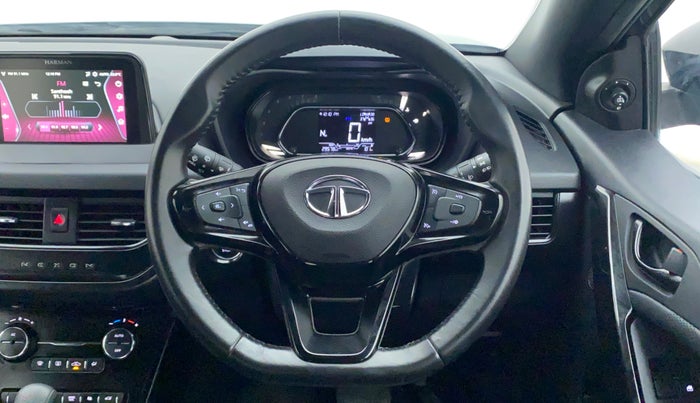 2022 Tata NEXON XZA PLUS (O) DIESEL DARK EDITION, Diesel, Automatic, 29,577 km, Steering Wheel Close Up