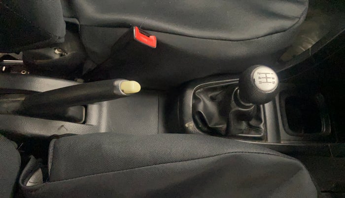 2012 Maruti Swift VXI, Petrol, Manual, 1,17,179 km, Gear Lever