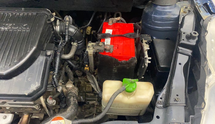 2012 Maruti Swift VXI, Petrol, Manual, 1,17,179 km, Engine View - Left