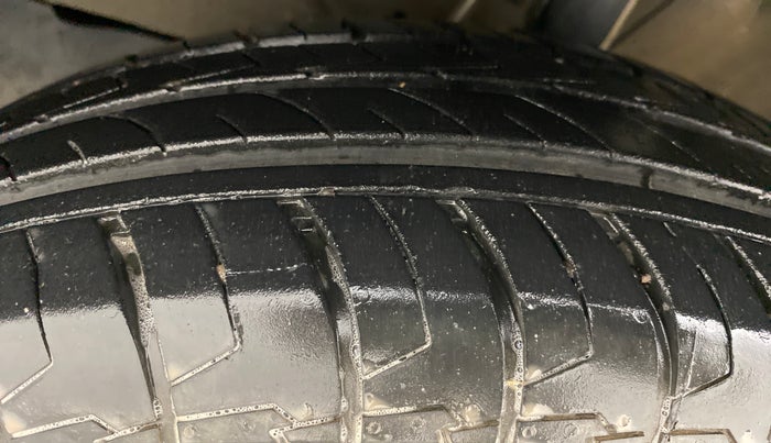2020 Maruti Dzire VXI, Petrol, Manual, 10,656 km, Left Front Tyre Tread